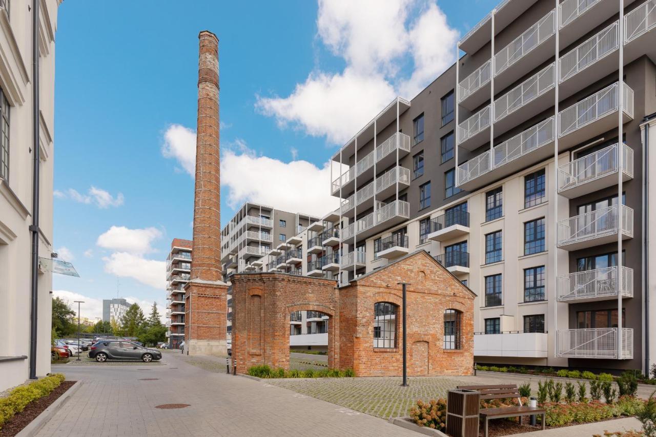 Modern Elegance With Parking & Ac, Next To Manufaktura By Renters Prestige Apartment *